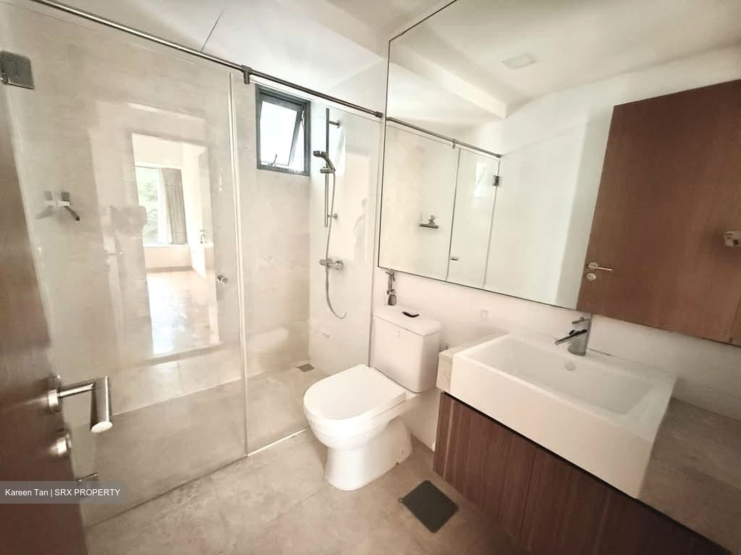 Waterfront Waves (D16), Condominium #589840001